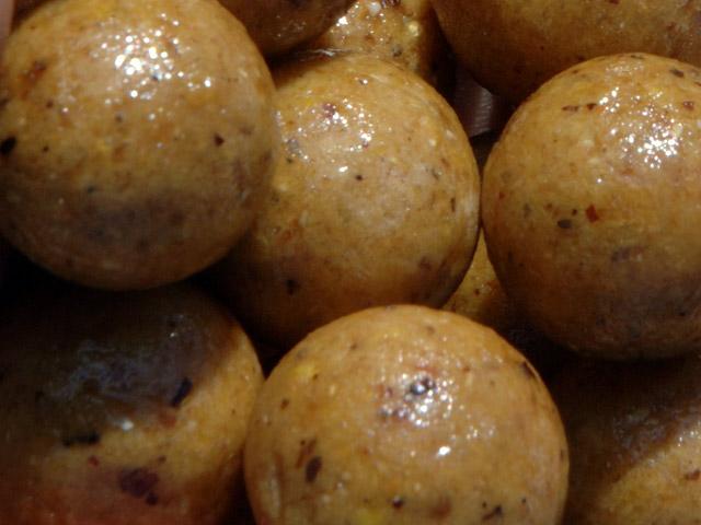 bile colorate - boiliesdipuitsenzor16-18-20mm100-250g2.jpg